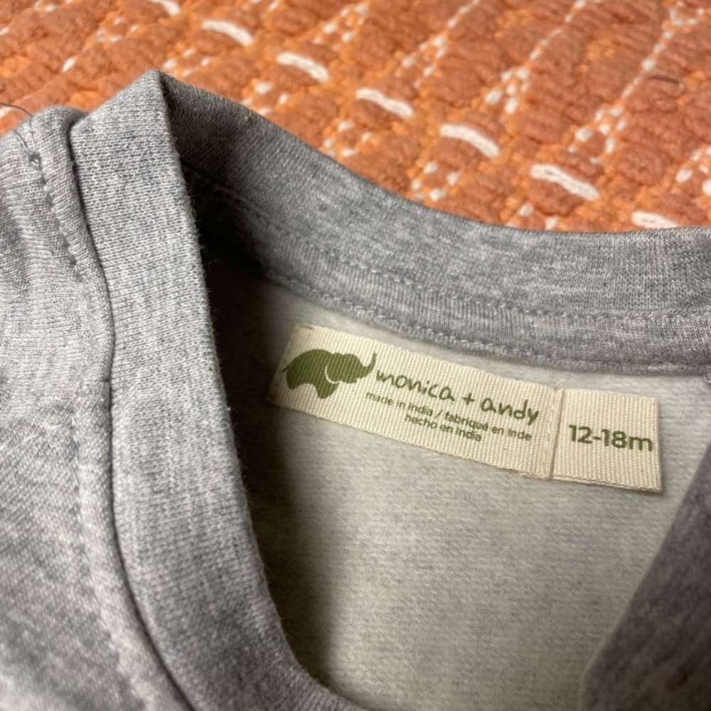 NWT. Rabbit Patch Fleece Sweatshirt - Picture 3 of 3